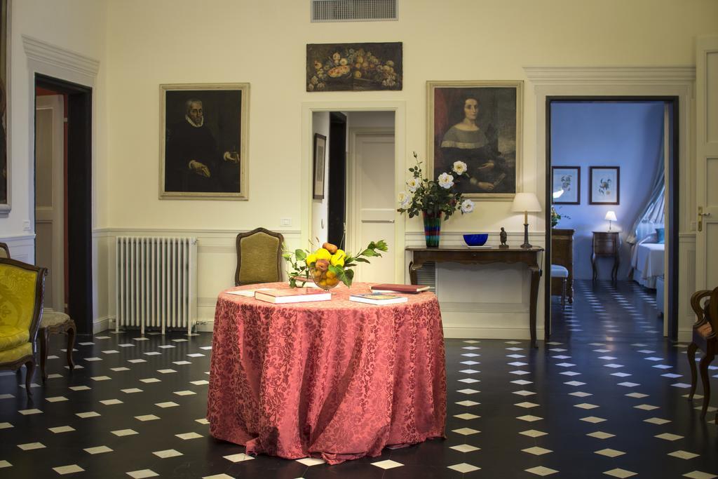 Palazzo Lengueglia B&B Albenga Buitenkant foto